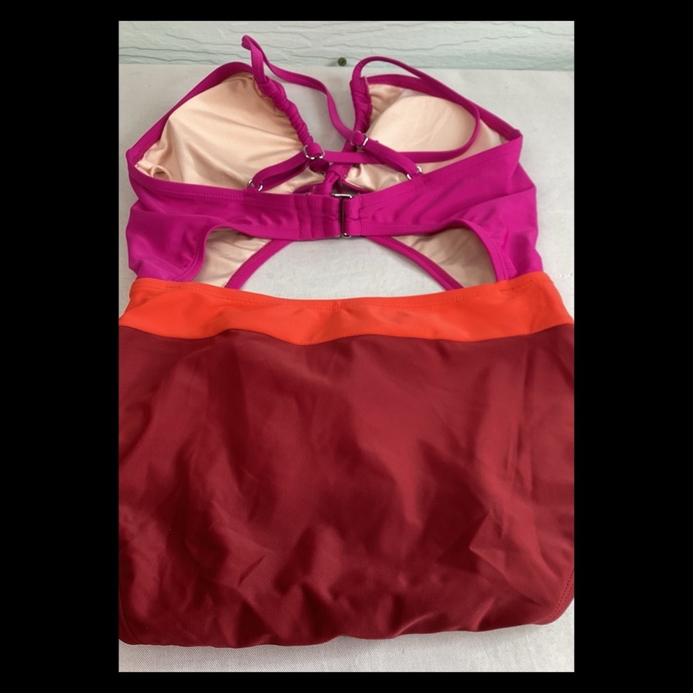 Pink with red bottoms one piece swimsuit. 4 - Picture 6 of 6